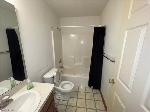 154 Bentley Dr #27, Elyria, OH 44035 photo 13