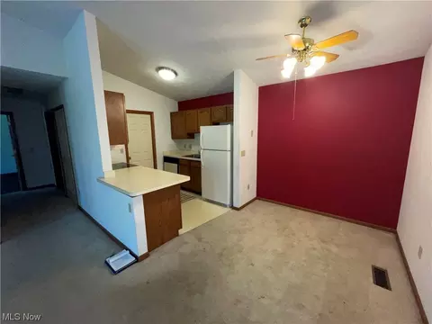 154 Bentley Dr #27, Elyria, OH 44035 photo 4