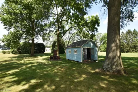 1131 Diamond St NE, Canton, OH 44721 photo 29