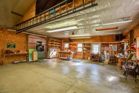 1131 Diamond St NE, Canton, OH 44721 photo 32