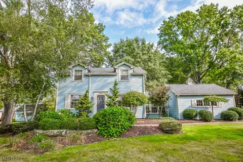 1131 Diamond St NE, Canton, OH 44721