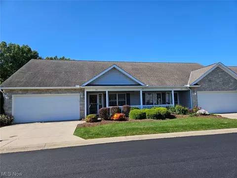 121 Bears Paw, Elyria, OH 44035