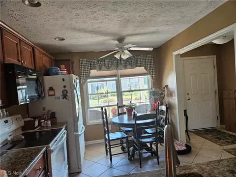 121 Bears Paw, Elyria, OH 44035 photo 4