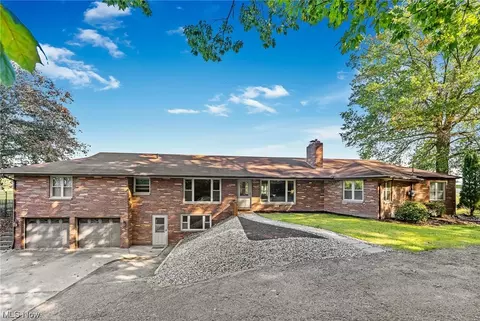 620 Ridgeleigh Dr, Minerva, OH 44657