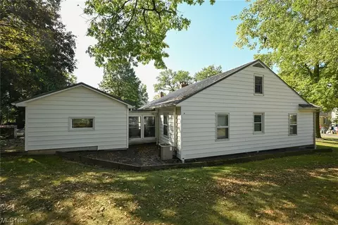 110 Baker Ave, Lodi, OH 44254 photo 3