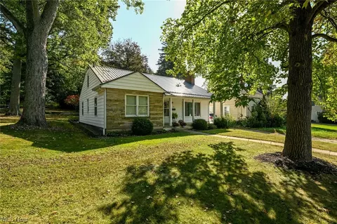 110 Baker Ave, Lodi, OH 44254 photo 2