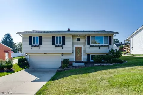 3001 Marda Dr, Parma, OH 44134