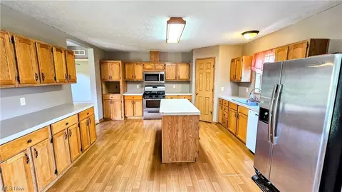 488 Rocky Point Rd, Fleming, OH 45729 photo 2