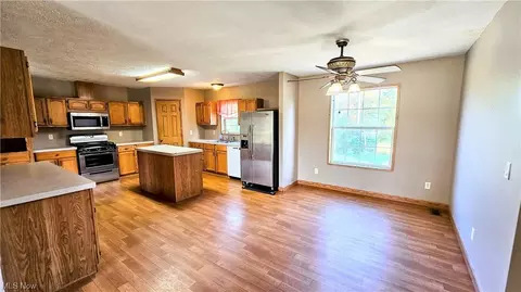 488 Rocky Point Rd, Fleming, OH 45729 photo 5