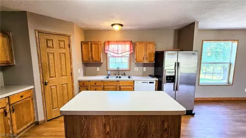 488 Rocky Point Rd, Fleming, OH 45729 photo 3