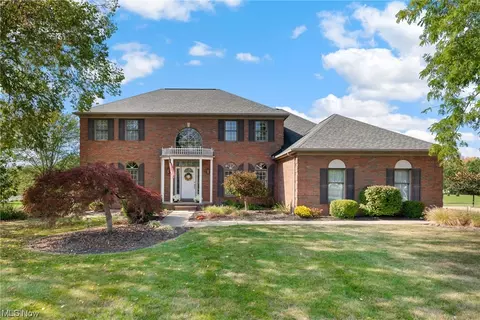 8494 Rockefeller Ln, Sagamore Hills, OH 44067
