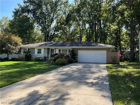 1433 Turnberry Dr, Boardman, OH 44512