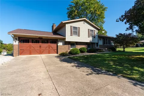 8999 Jane St NW, Massillon, OH 44646
