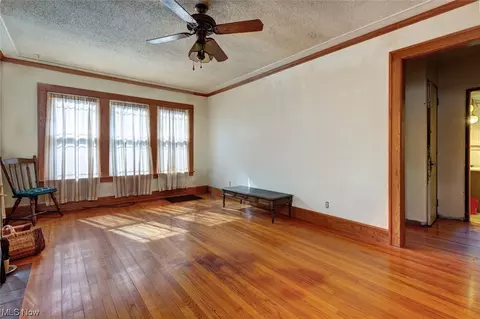 7470 Murray Ave, Mentor, OH 44060 photo 2
