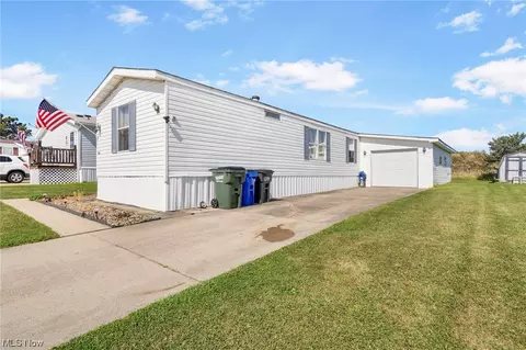 1013 N Sagramore Dr, Streetsboro, OH 44241