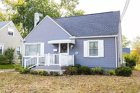 2840 11th St, Cuyahoga Falls, OH 44221