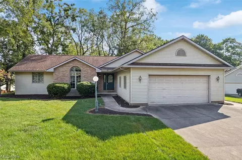 5160 Shoreview Cir NW, Canton, OH 44708 photo 1