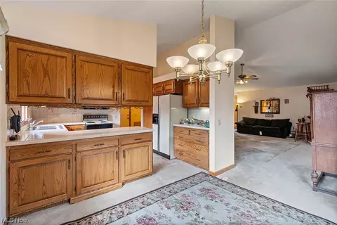 5160 Shoreview Cir NW, Canton, OH 44708 photo 13