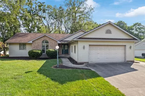 5160 Shoreview Cir NW, Canton, OH 44708 photo 1
