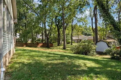 5160 Shoreview Cir NW, Canton, OH 44708 photo 4