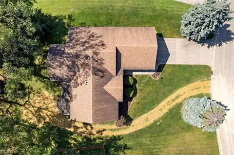 5160 Shoreview Cir NW, Canton, OH 44708 photo 5