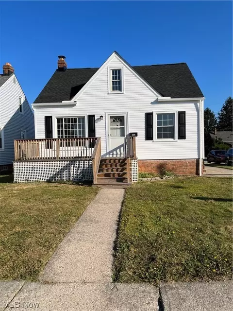 7902 Essen Ave, Parma, OH 44129