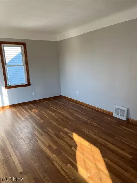 7902 Essen Ave, Parma, OH 44129 photo 11