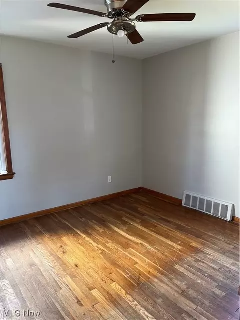 7902 Essen Ave, Parma, OH 44129 photo 12