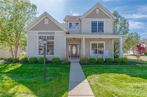 13177 Northpointe Cir, Strongsville, OH 44136
