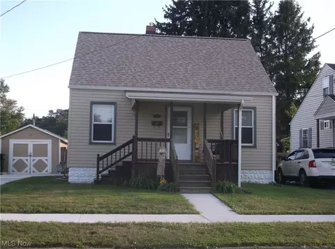 1122 Seborn Ave, Zanesville, OH 43701