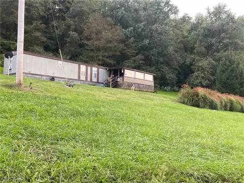 2015 Stone Shannon Rd, Wheeling, WV 26003 photo 15