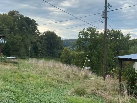 2015 Stone Shannon Rd, Wheeling, WV 26003 photo 11