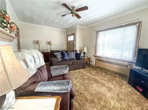 227 Montrose Ave NW, Canton, OH 44708 photo 2