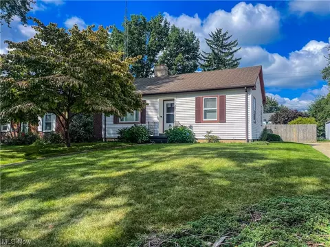 227 Montrose Ave NW, Canton, OH 44708 photo 1
