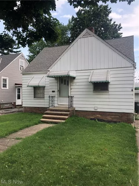 7412 Southfield Ave, Brooklyn, OH 44144