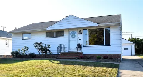 3111 Dellwood Dr, Parma, OH 44134