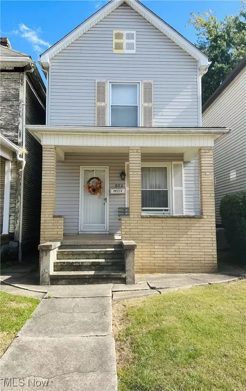 832 Virginia Ave, Follansbee, WV 26037