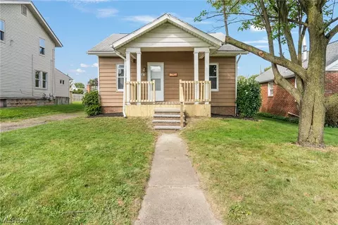 1641 31st St NE, Canton, OH 44714