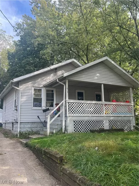 623 Hudson Ave, Akron, OH 44306