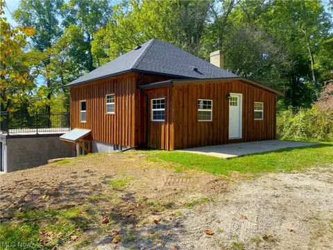 69935 Leeper Rd, Cambridge, OH 43725