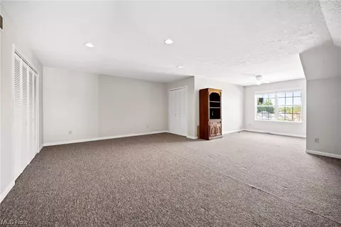 5271 Rolling Meadow Dr #E-1, Parma, OH 44134 photo 4