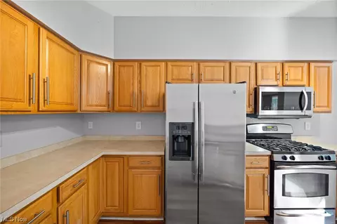 5271 Rolling Meadow Dr #E-1, Parma, OH 44134 photo 9
