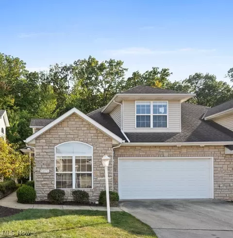 5271 Rolling Meadow Dr #E-1, Parma, OH 44134 photo 1