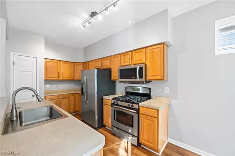 5271 Rolling Meadow Dr #E-1, Parma, OH 44134 photo 3