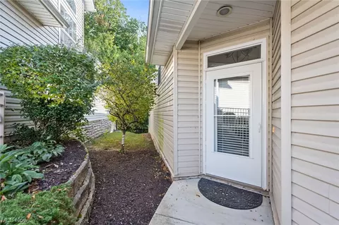 5271 Rolling Meadow Dr #E-1, Parma, OH 44134 photo 5