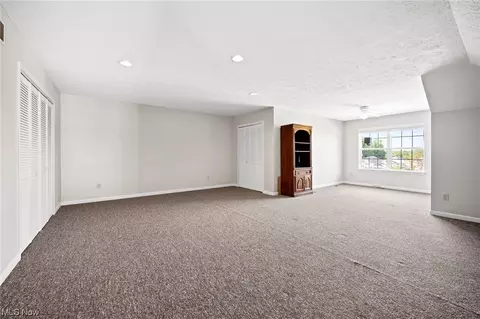 5271 Rolling Meadow Dr #E-1, Parma, OH 44134 photo 4