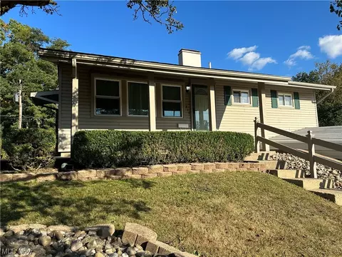 216 Berkley Dr, Woodsfield, OH 43793