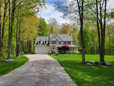 6997 Callow Rd, Leroy, OH 44077
