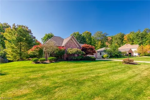 3675 Mercury Dr, North Royalton, OH 44133