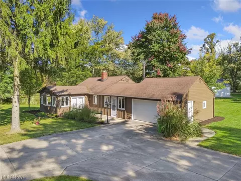 7535 Brandywine Rd, Boston Heights, OH 44236